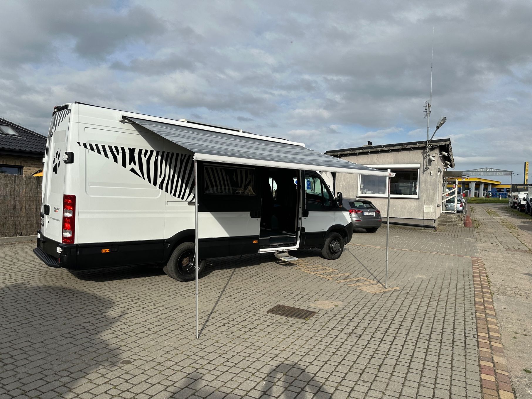 Iveco KAMPER MAXI XXXL 3500 HAK  Iveco 35c18 5 0sobowy Kamper