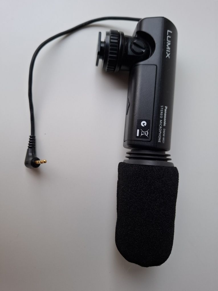 Zewnętrzny mikrofon stereofoniczny Panasonic DMW-MS1.