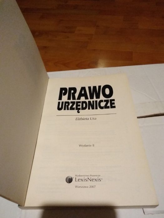 Prawo urzędnicze – Elżbieta Ura