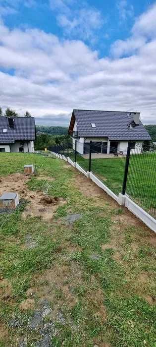 Ogrodzenie Panelowe wys. 123 fi 4mm podmurówka, słupek, obejma, siatka