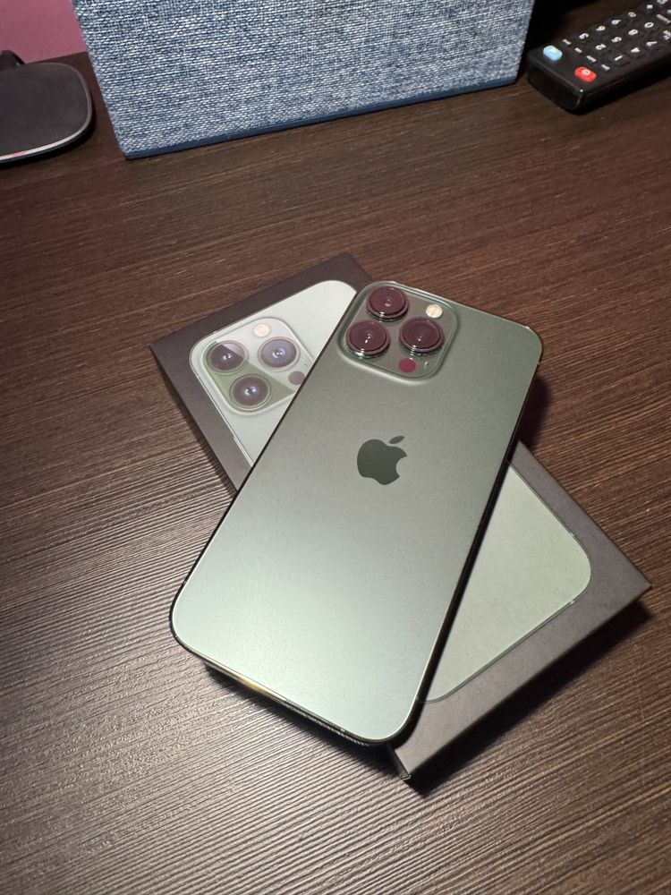 Iphone 13 pro ciemna zieleń / butelkowa zielen