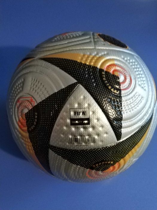 Офiцiйний  м'яч  EURO Final Pro Official Match Ball ,5 розмiр,425 грам