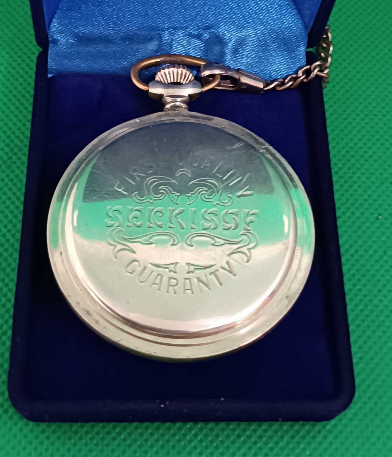 Карманные часы Молния Serkisof с пыльником в футляре. Родная цепочка