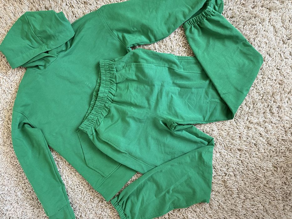 Речі для дівчинки