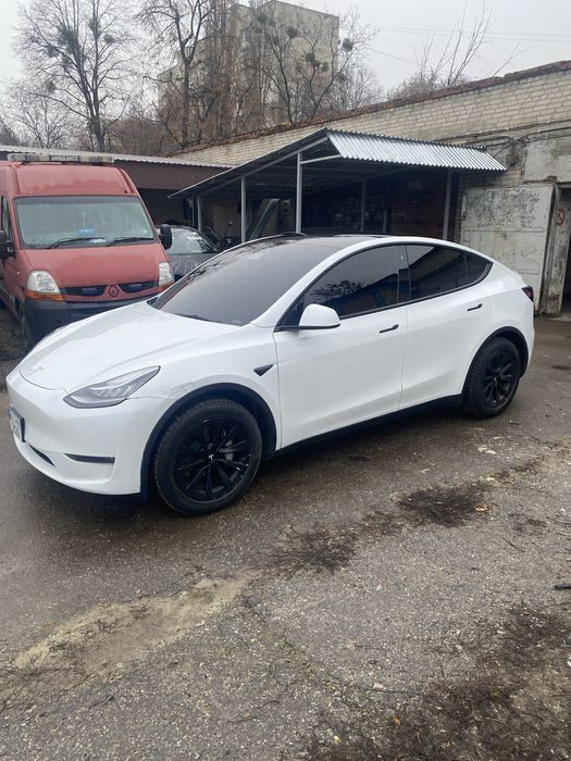 Продам Tesla mobel y dual motor 5/23