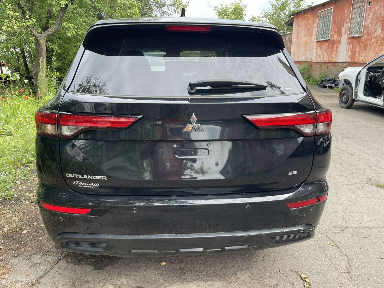 Разборка MITSUBISHI OUTLANDER 22 год капот бампер крыло фара дверь
