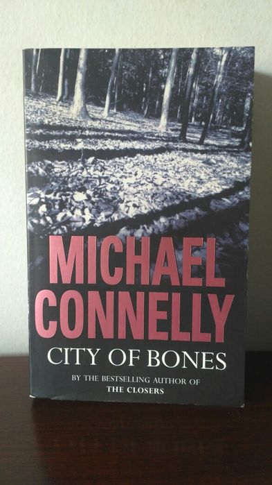 3 Livros Internacionais - City Bones / Rio Piedra / Reluctant Fundamen