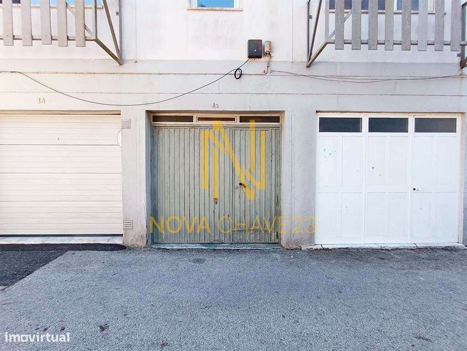 Armazém/Garagem em Mira-Sintra - Oportunidade Única!