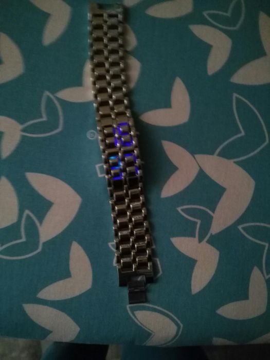 Zegarek LED meski nowy