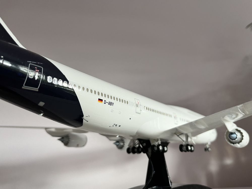Model samolotu Boeing 747-800 Lufthansa