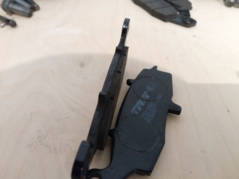 Zaciski hamulcowe suzuki vstrom sv bandit gs