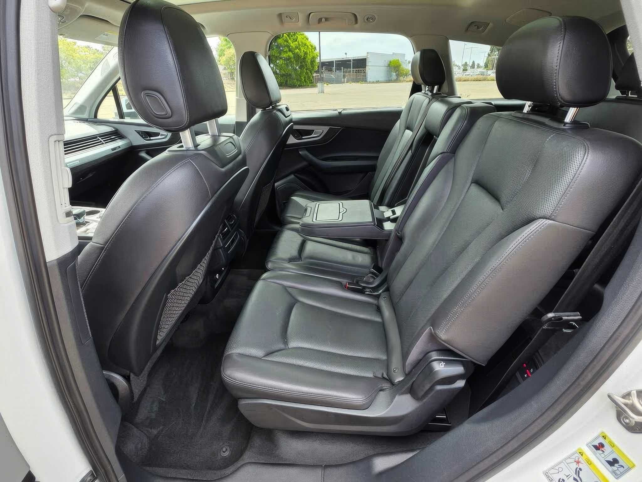2018    Audi  Q7