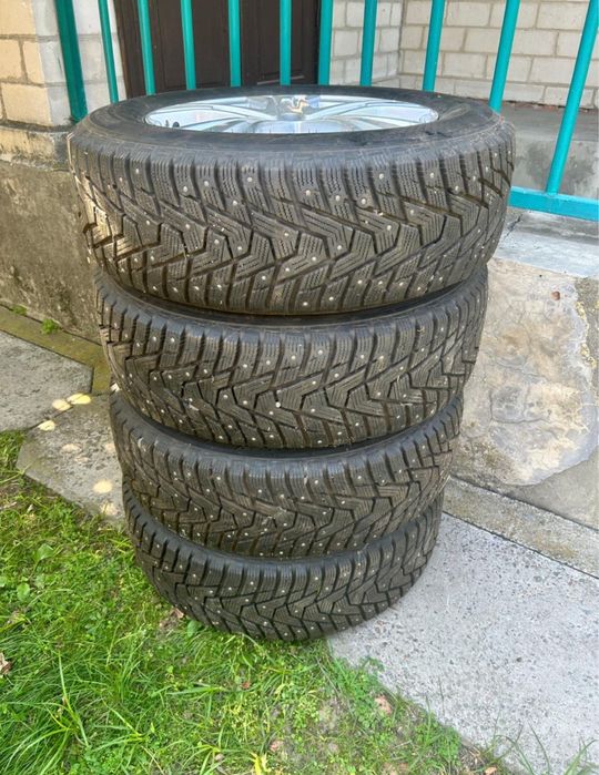 Диски R17 разом з зимовою резиною