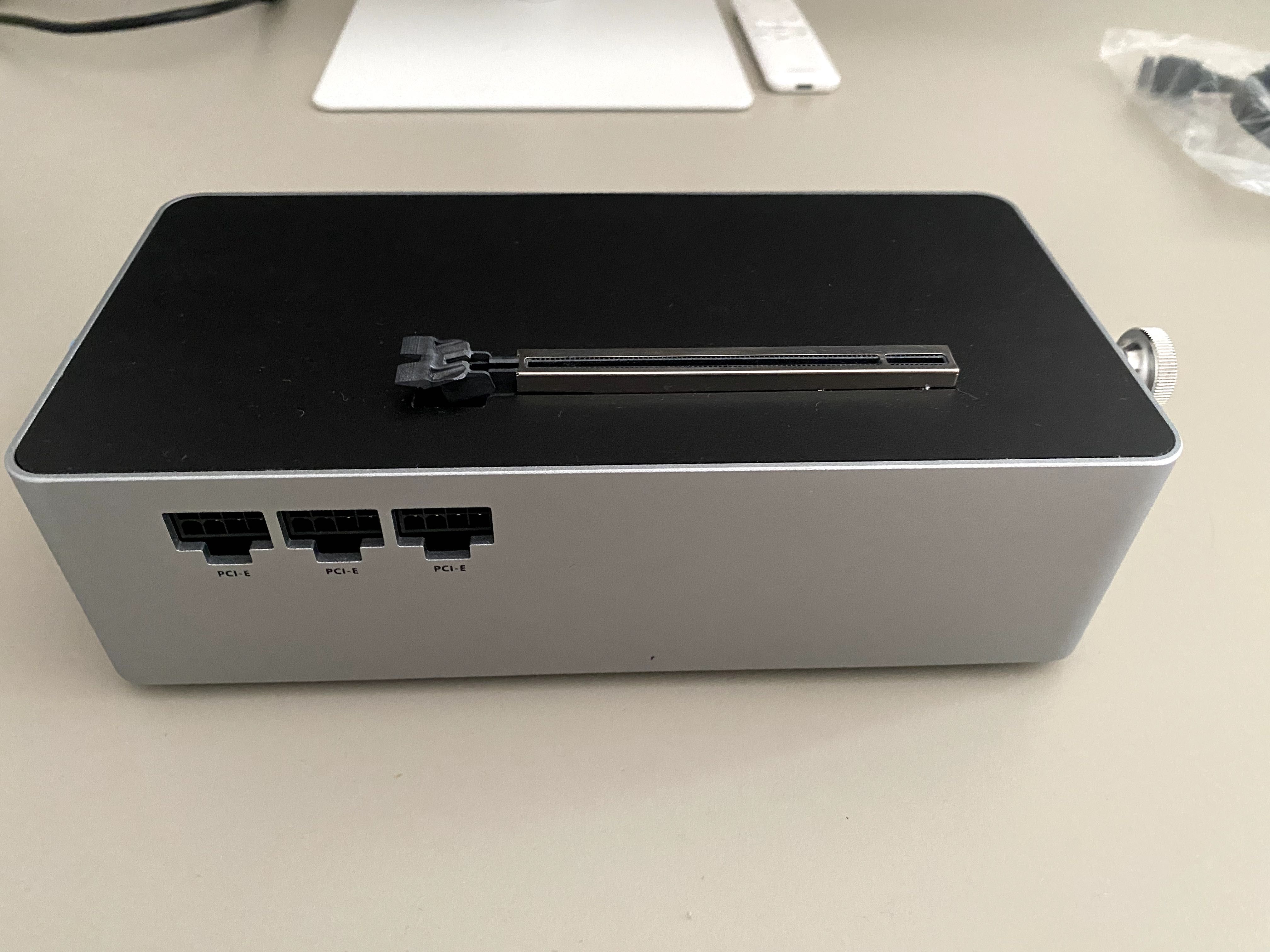 Aoostar AG02 eGPU dock with Oculink/USB4 port