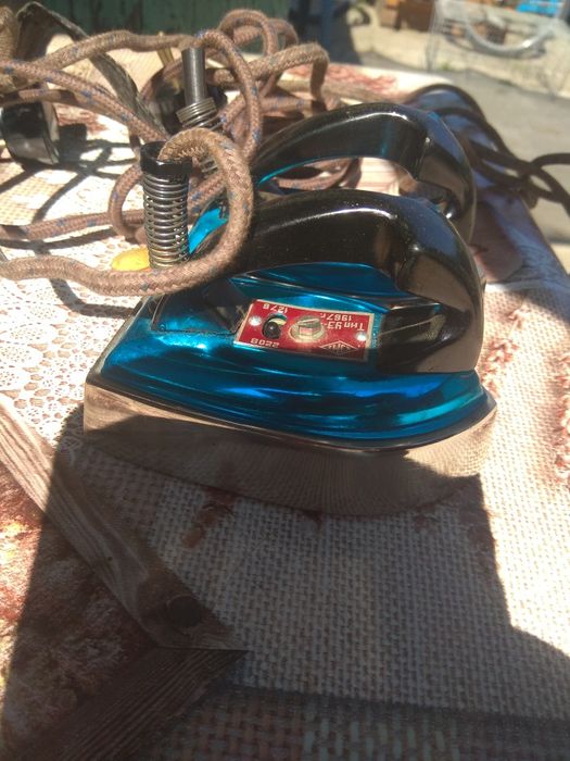 Продам утюги маленькие