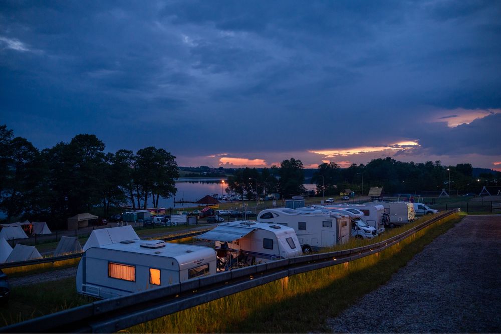 Pole namiotowe Tarasy Kątno pole kempingowe camping