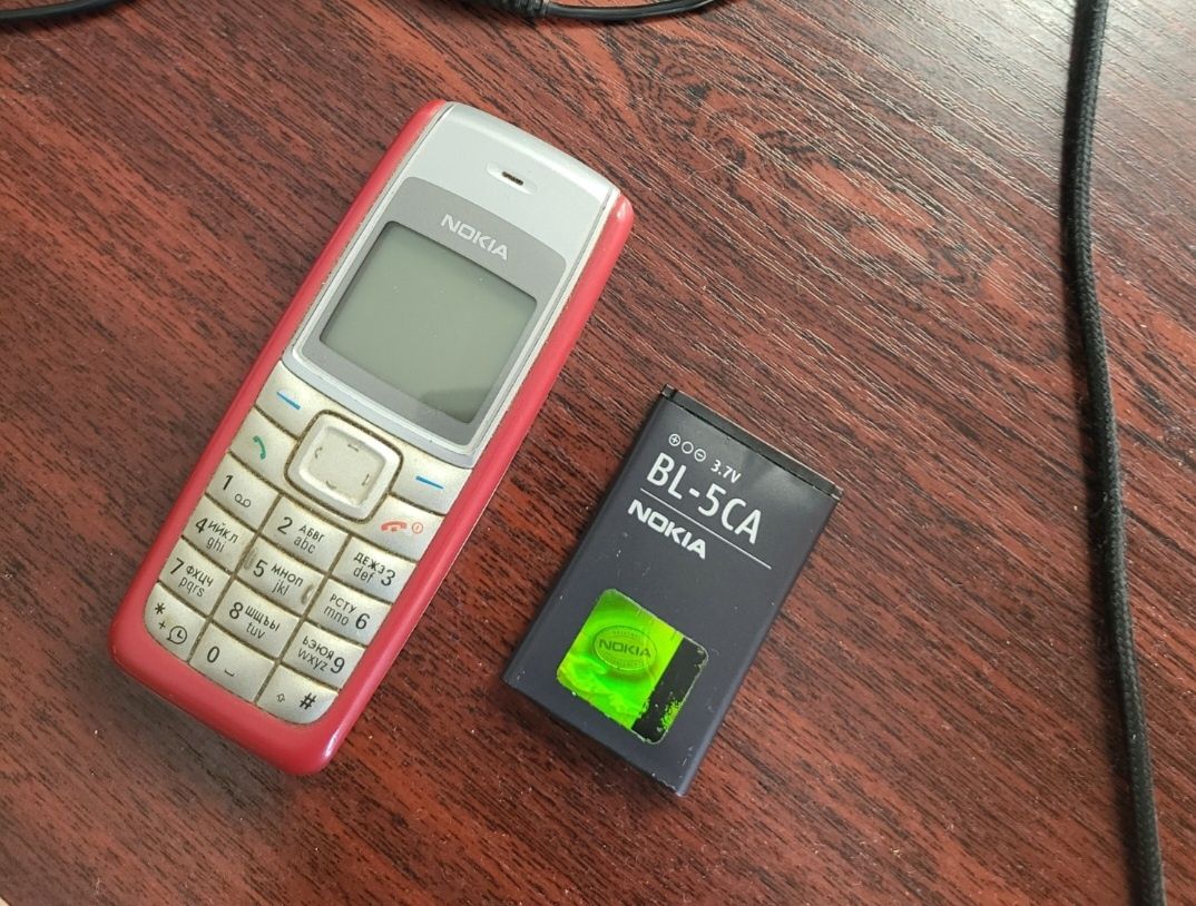 Продам мобильный телефон Nokia 1112