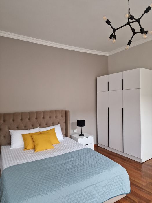 Здається квартира в оренду. Подобово.