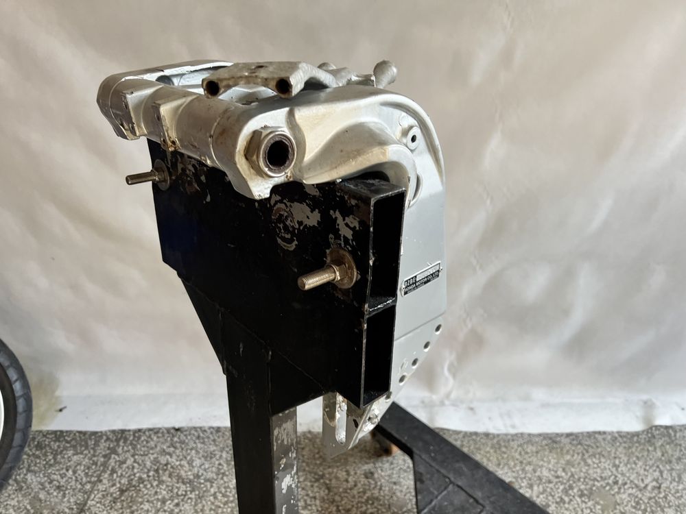 Mocowanie silnika zaburtowego  Honda BF 130