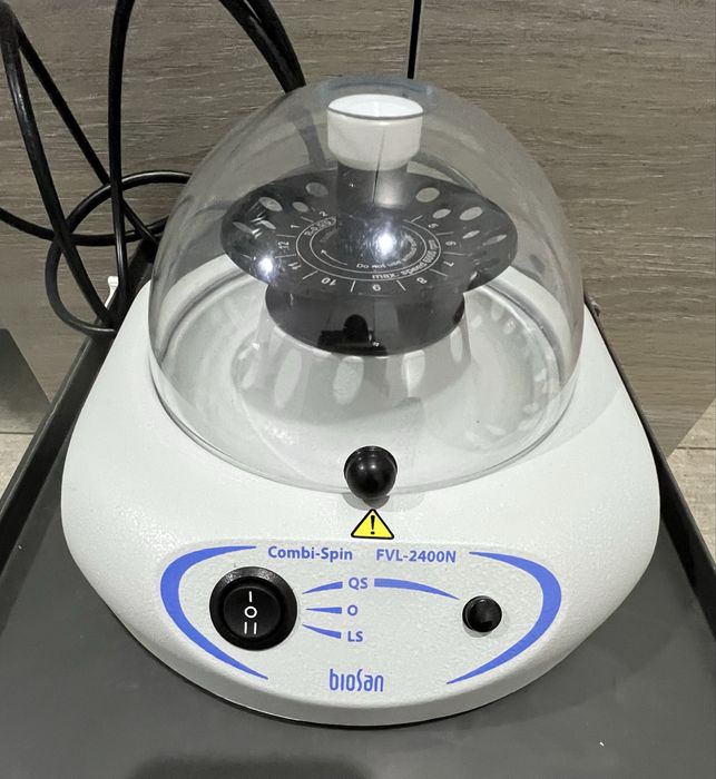 Мини‐центрифуга‐вортекс Combispin FVL-2400N