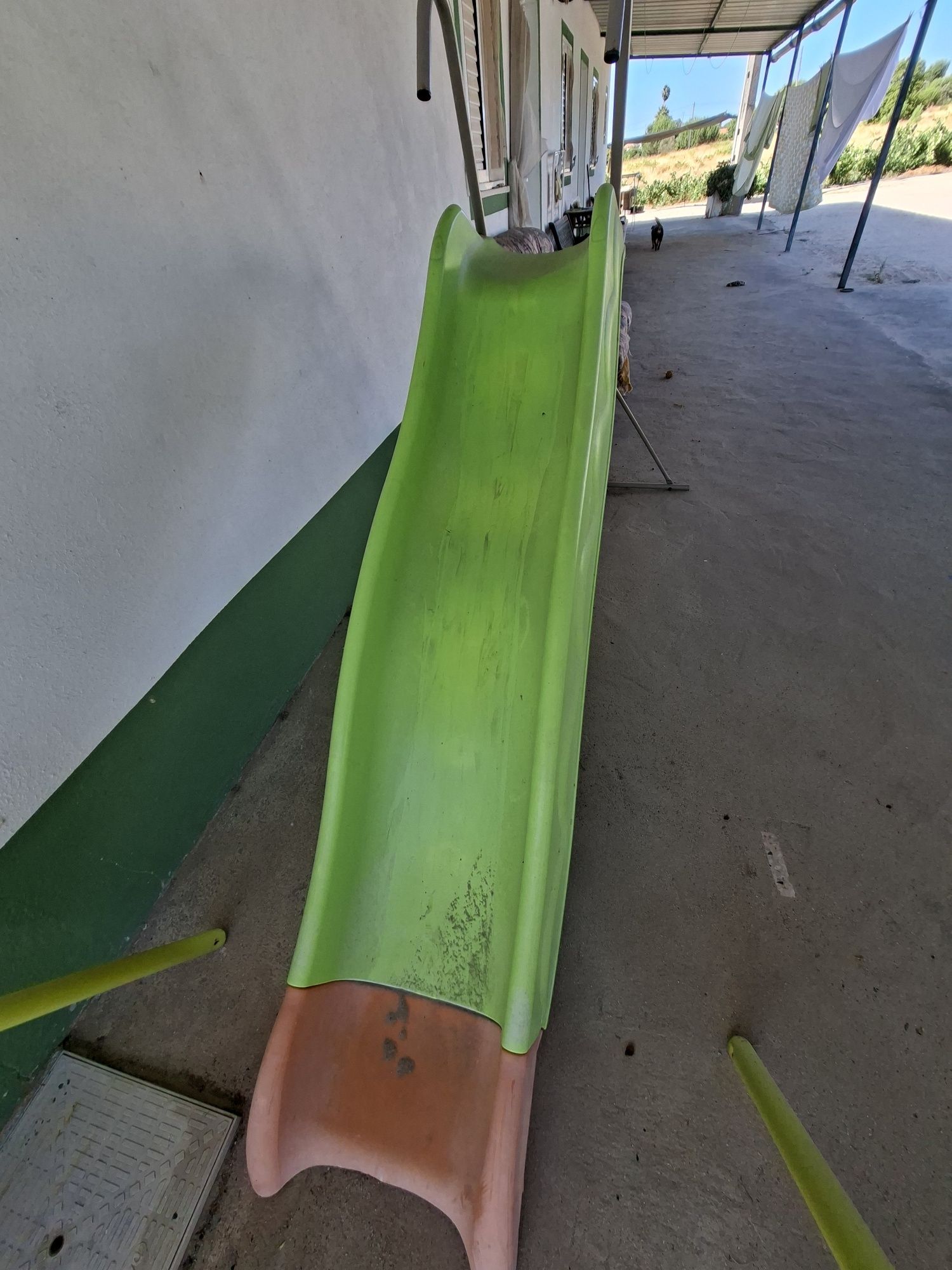 Escorrega/baloiço
