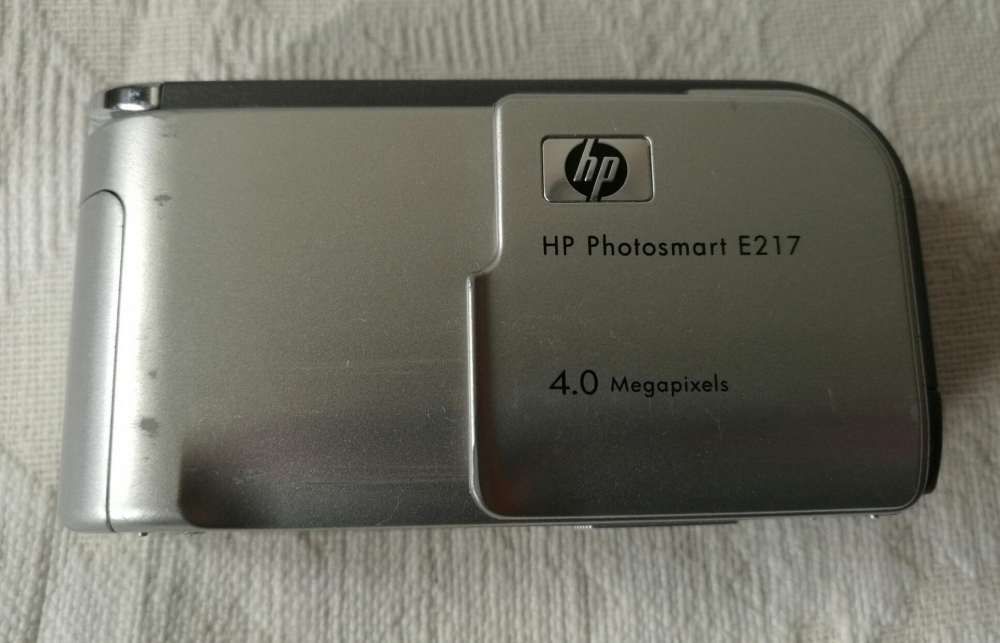 Maquina fotográfica HP Photosmart e217 4.0 megapixels