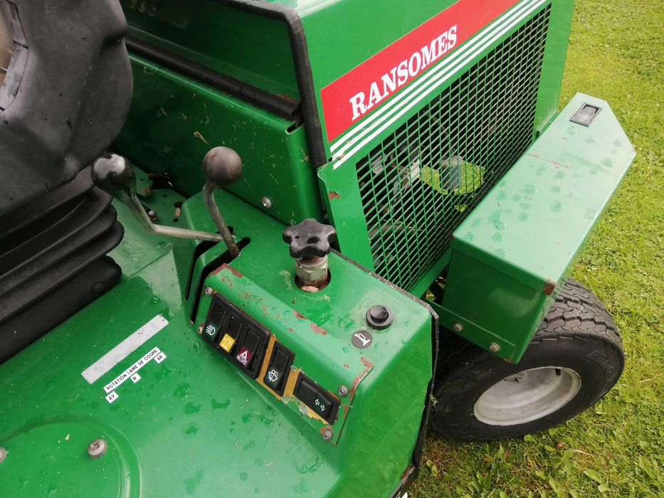 Kosiarka wrzecionowa Ransomes silnik Kubota 28KM, na boisko