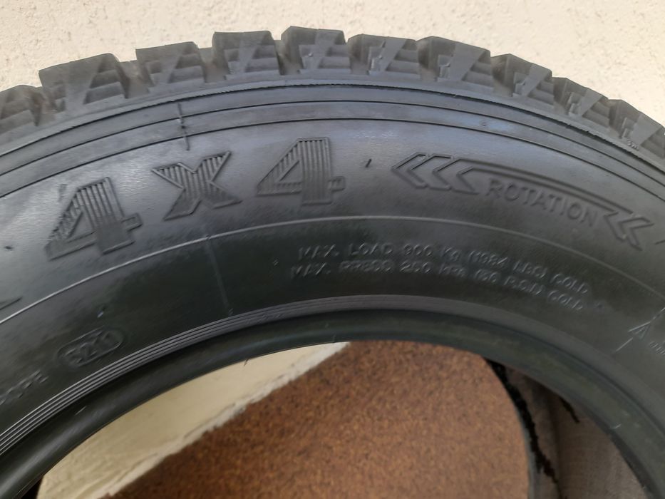 235/65 R17 opony zimowe  ostre 4x4 jeep touareg ML pajero