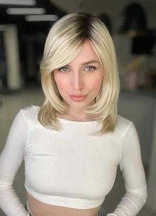 Жіноча перука найвищої якості
Revlon Professional