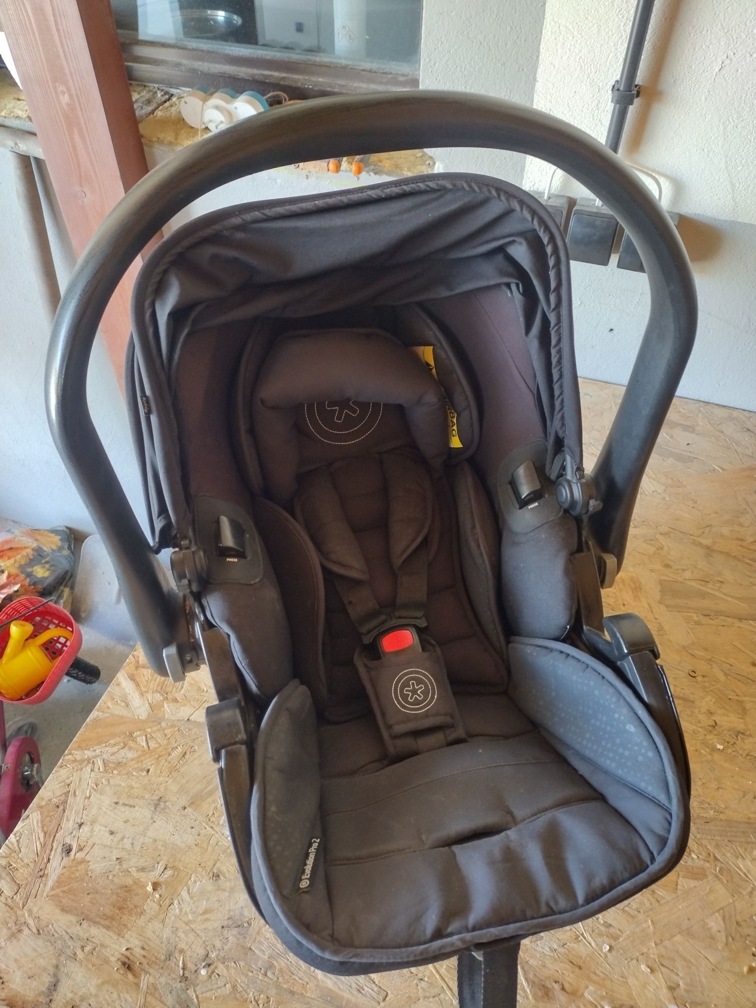 Fotelik samochodowy kiddy Evolution Pro2 z bazą Isofix