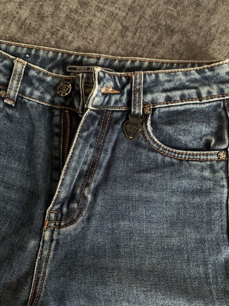 Продам сучасні стильні джинси в ідеальному стані