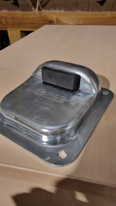 Ogranicznik gumowy do bramy skrzydłowej opór do bramy (2 sztuki)