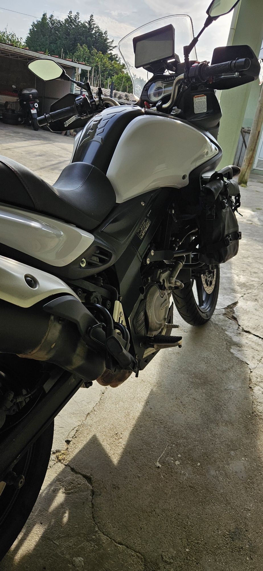 Suzuki V-strom 650