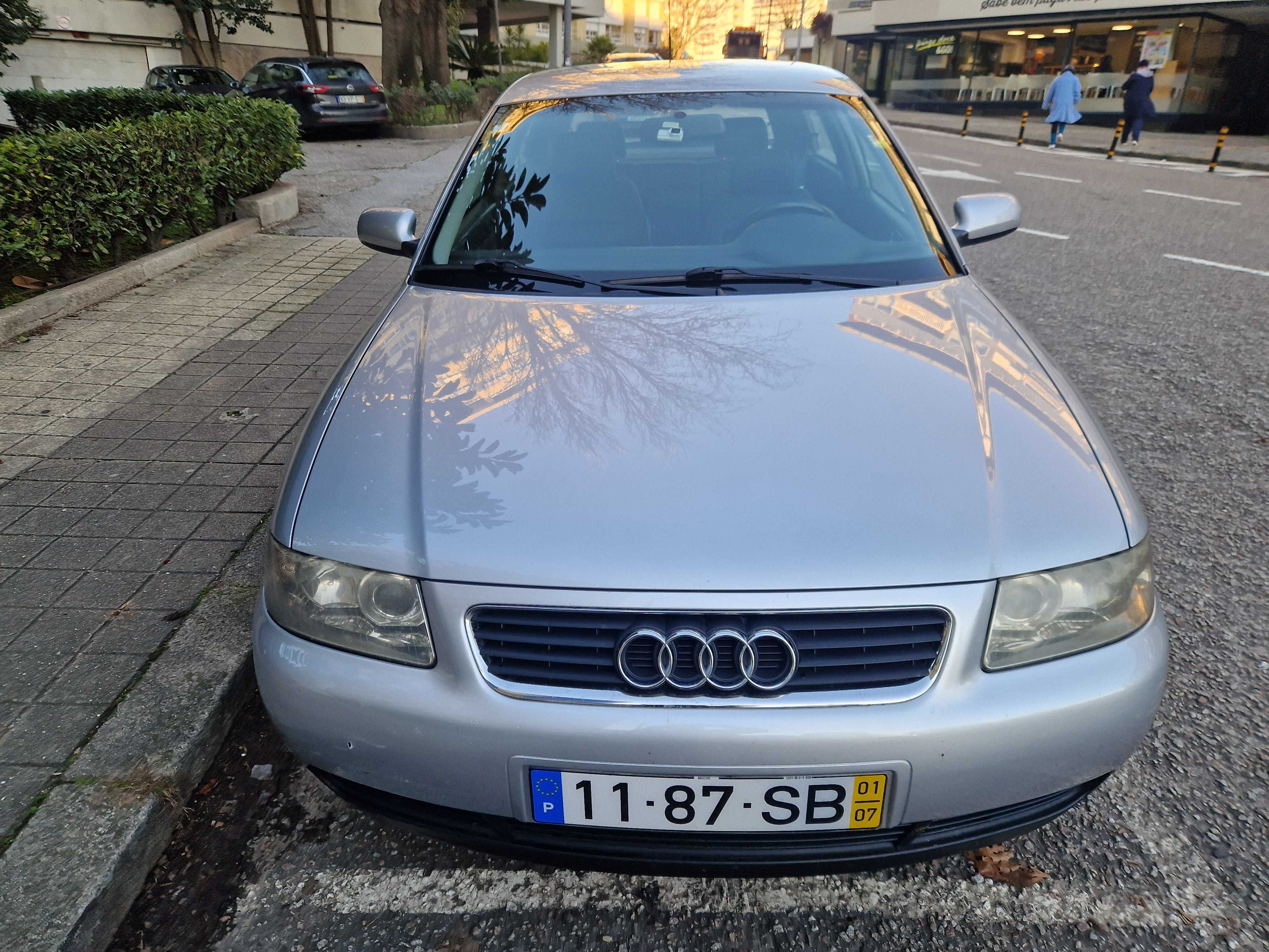 AUDi A3 1.6 3 portas