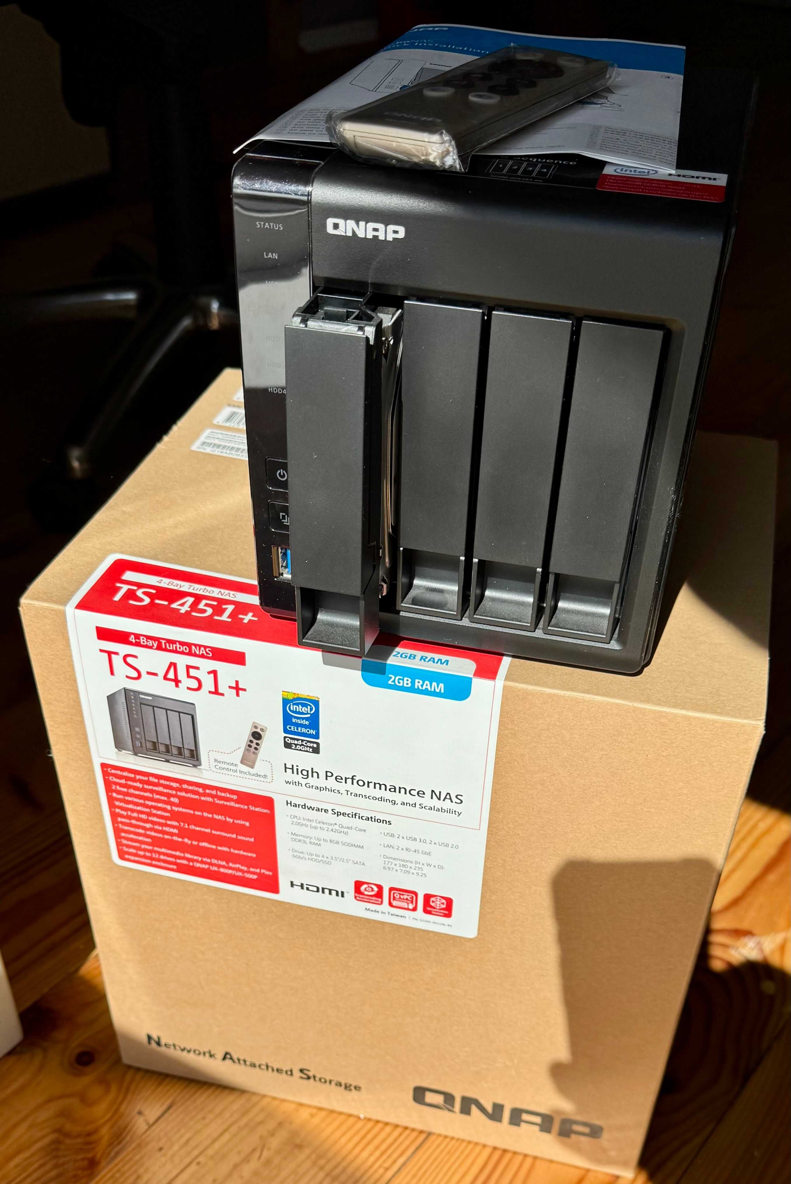 Мережеве сховище 12Tb QNAP TS-451+