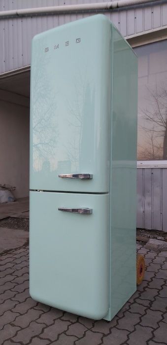 Ретро холодильник Смег Smeg FAB32RVN1 зеленый бирюзовый No Frost A++