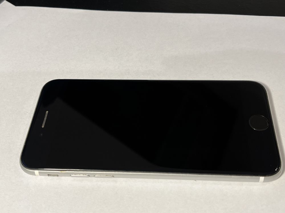 Iphone SE 2020, biały, 64GB,