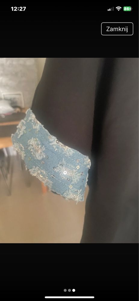 Nowa czarna bluzka z materialu maselko z niebieskimi cekin