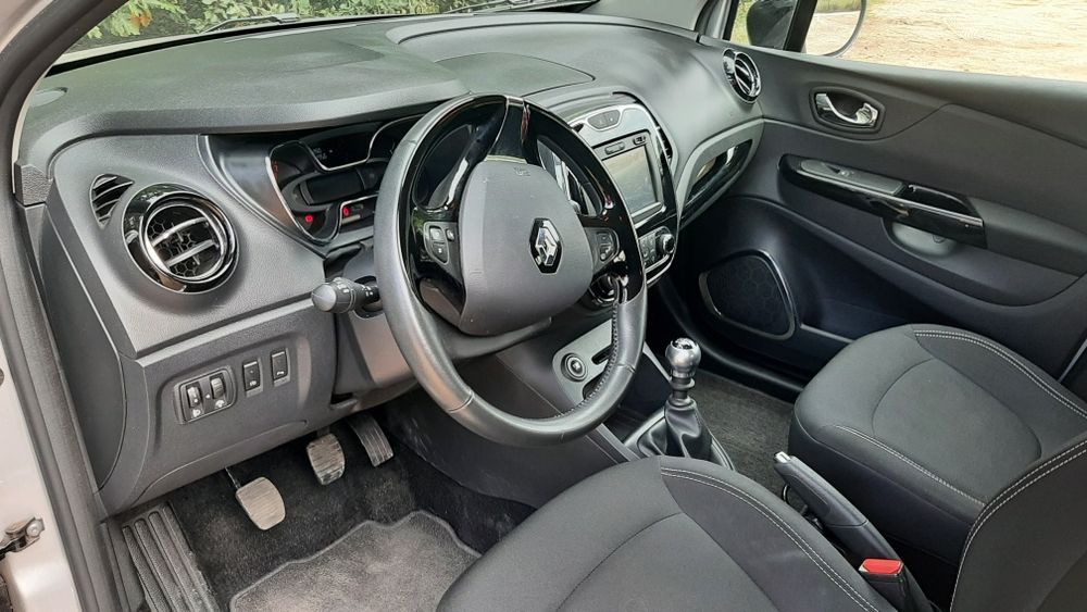 Samochód Renault Captur 2016r mały przebieg