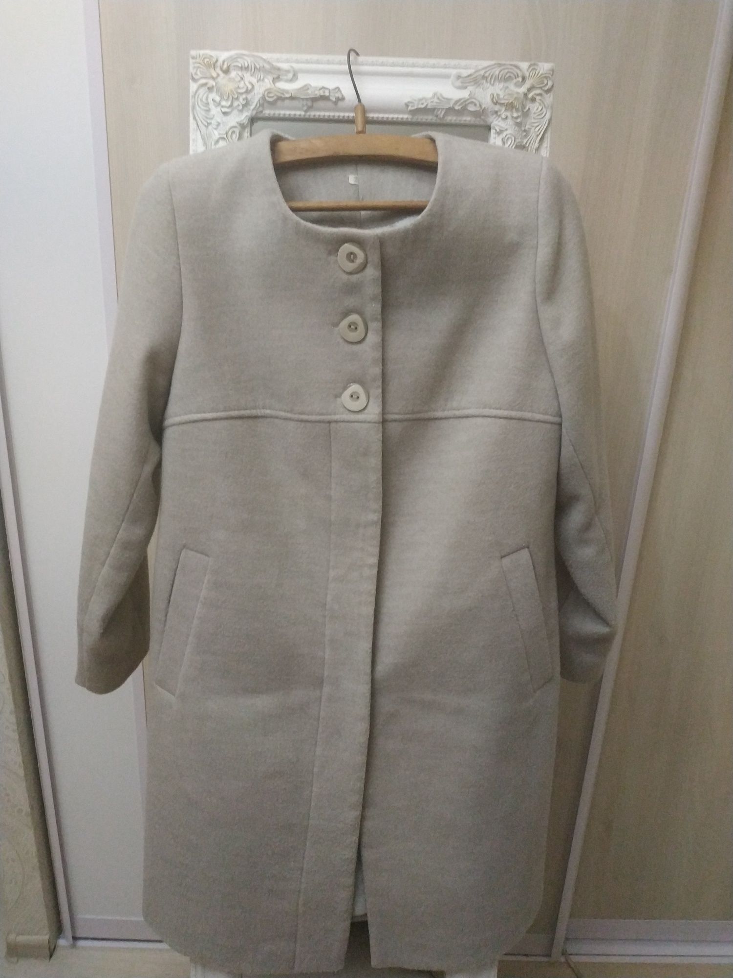 Пальто жіноче, весняне ,кашемірове 50 розмір