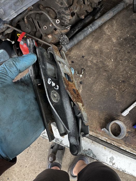 Zawiasy maski e36 coupe/cabrio