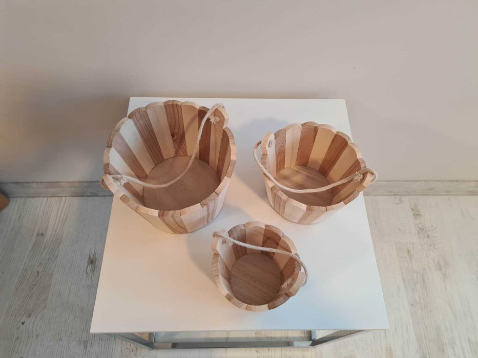 Drewniane osłonki na doniczki, wiaderka- komplet 3 szt