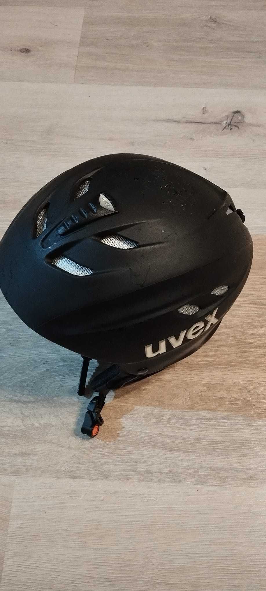 Kask narciarski Uvex