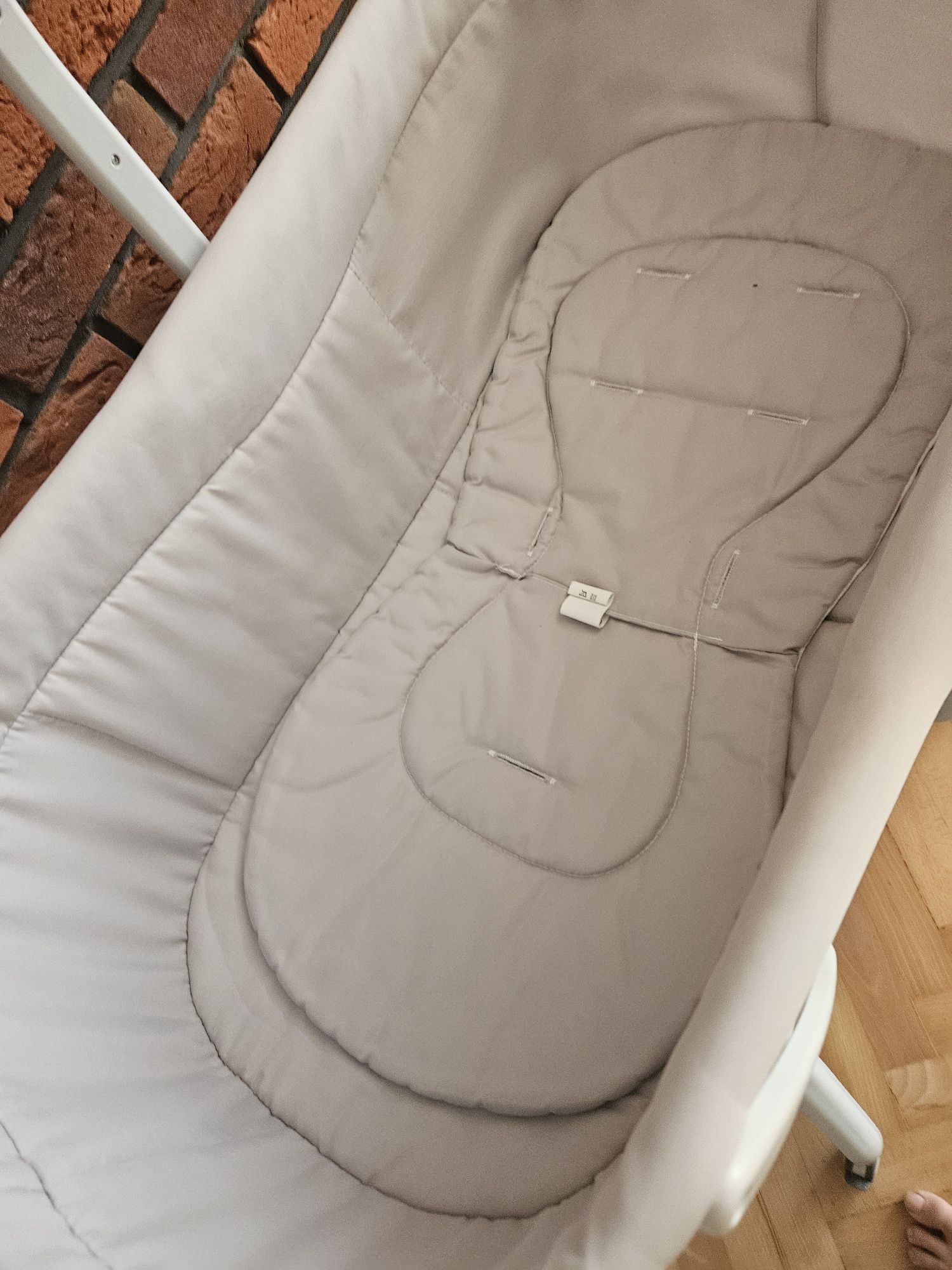CHICCO BABY HUG 4w1 Łóżeczko, leżaczek, krzesełko