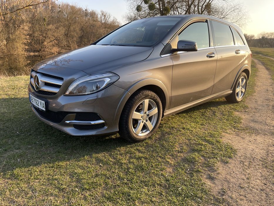 Електрокар Мерседес  В250е