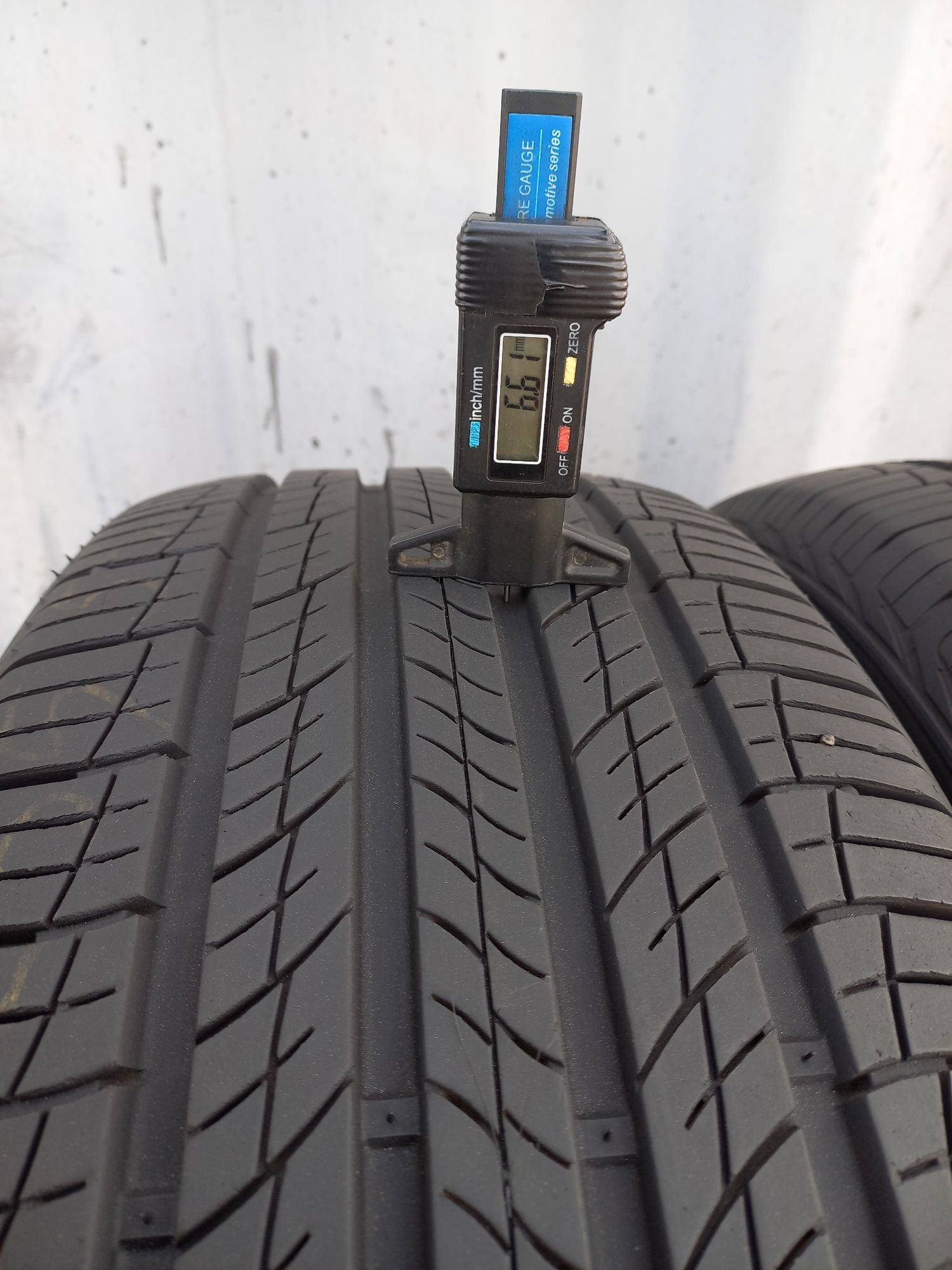 235/55 R18 HANKOOK