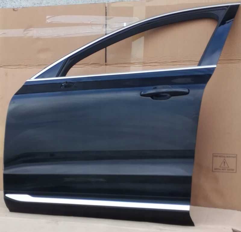 Двері перед/зад ліва сторона Volvo XC60 II 2 Рест Дорест Голі/Взборі