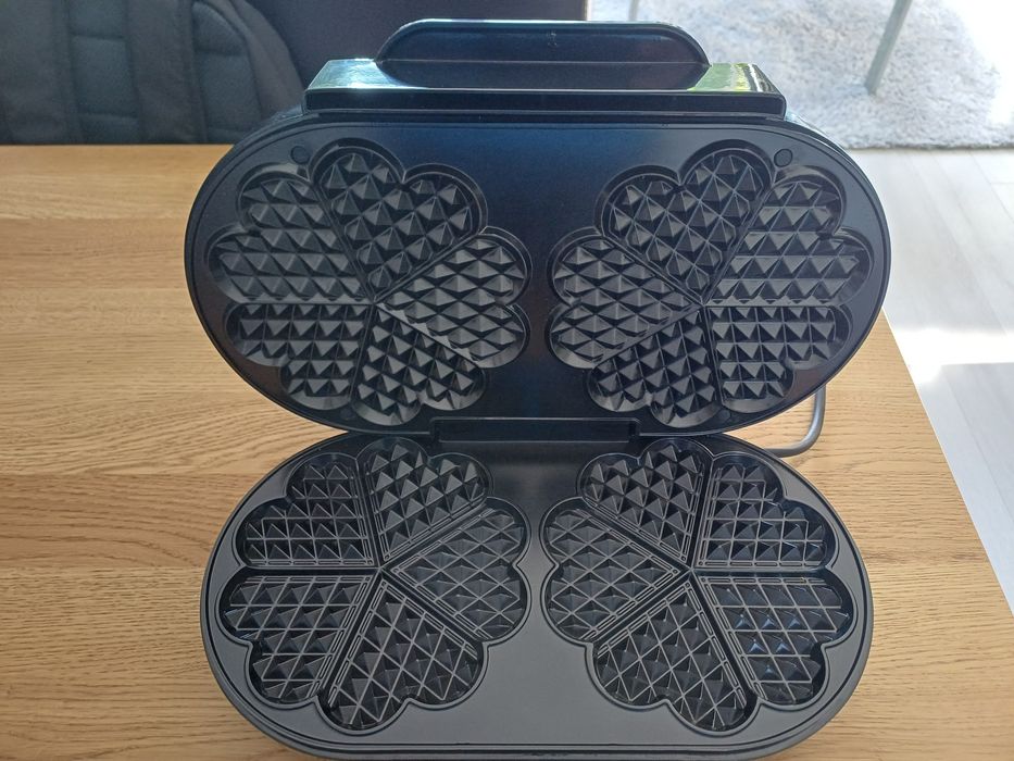 Gofrownica podwójna SilverCrest z Lidla. Model SDW 1200 C1