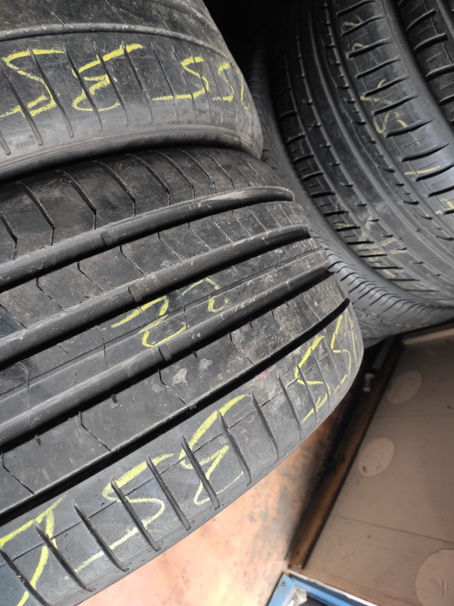 Летняя резина 255.35.19 Pirelli PZero.22р.6.2мм.