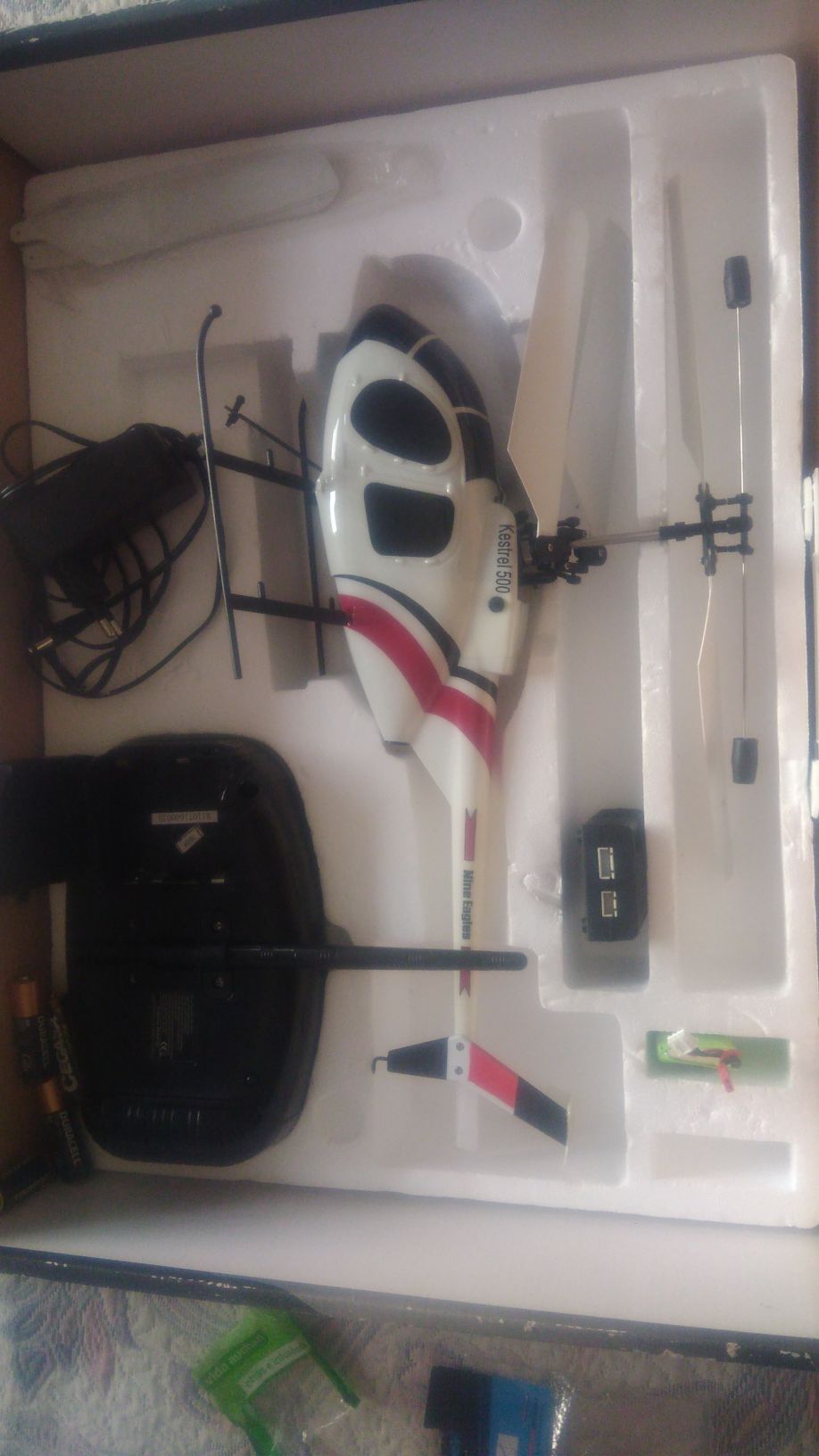 Helicóptero rádio telecomandado